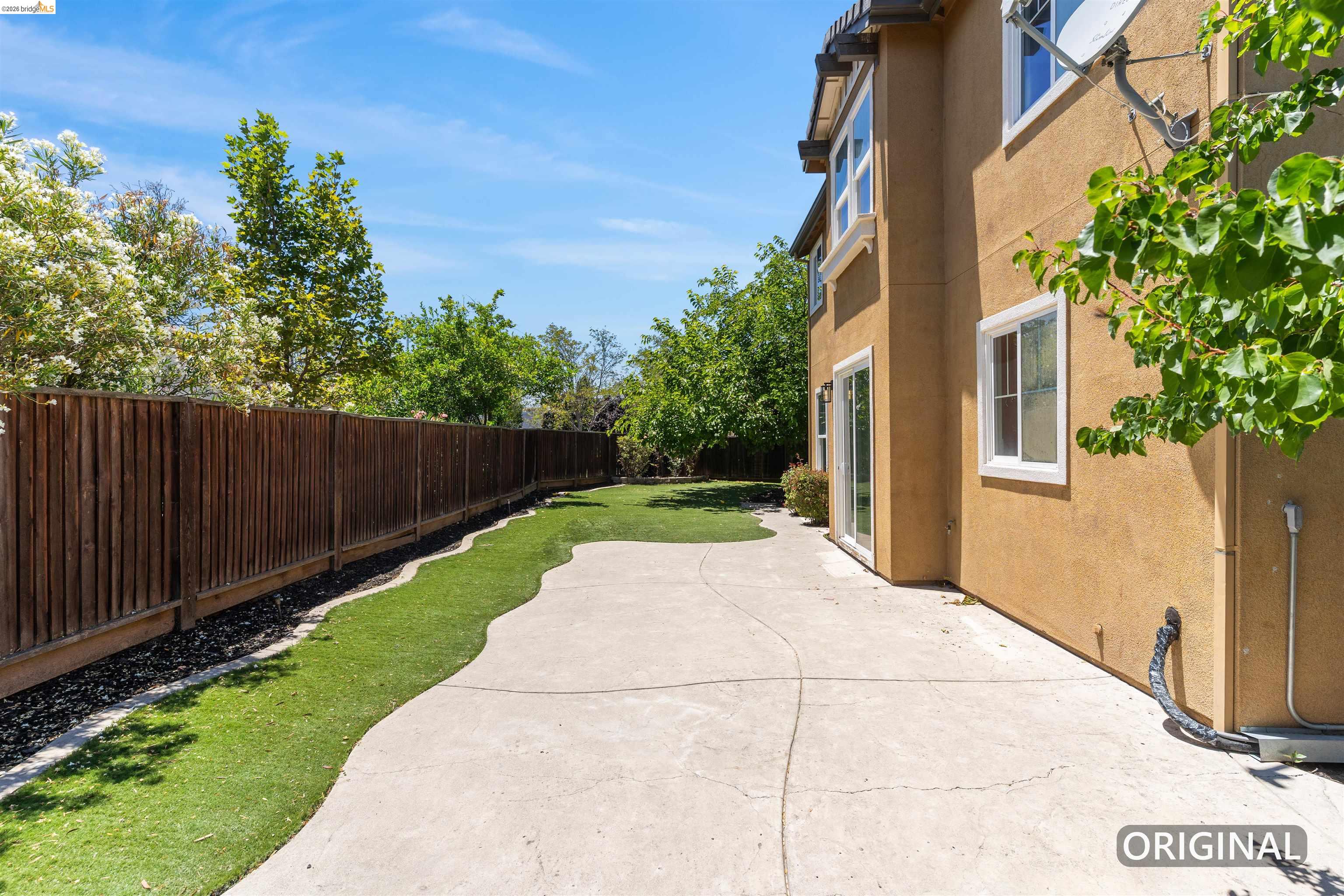 60 Narcissus Ct