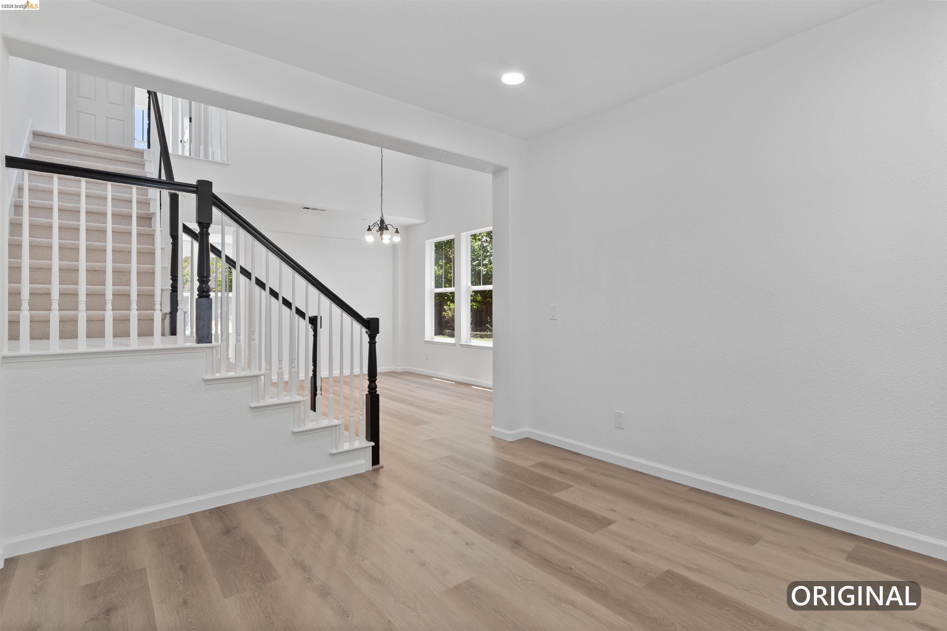 60 Narcissus Ct