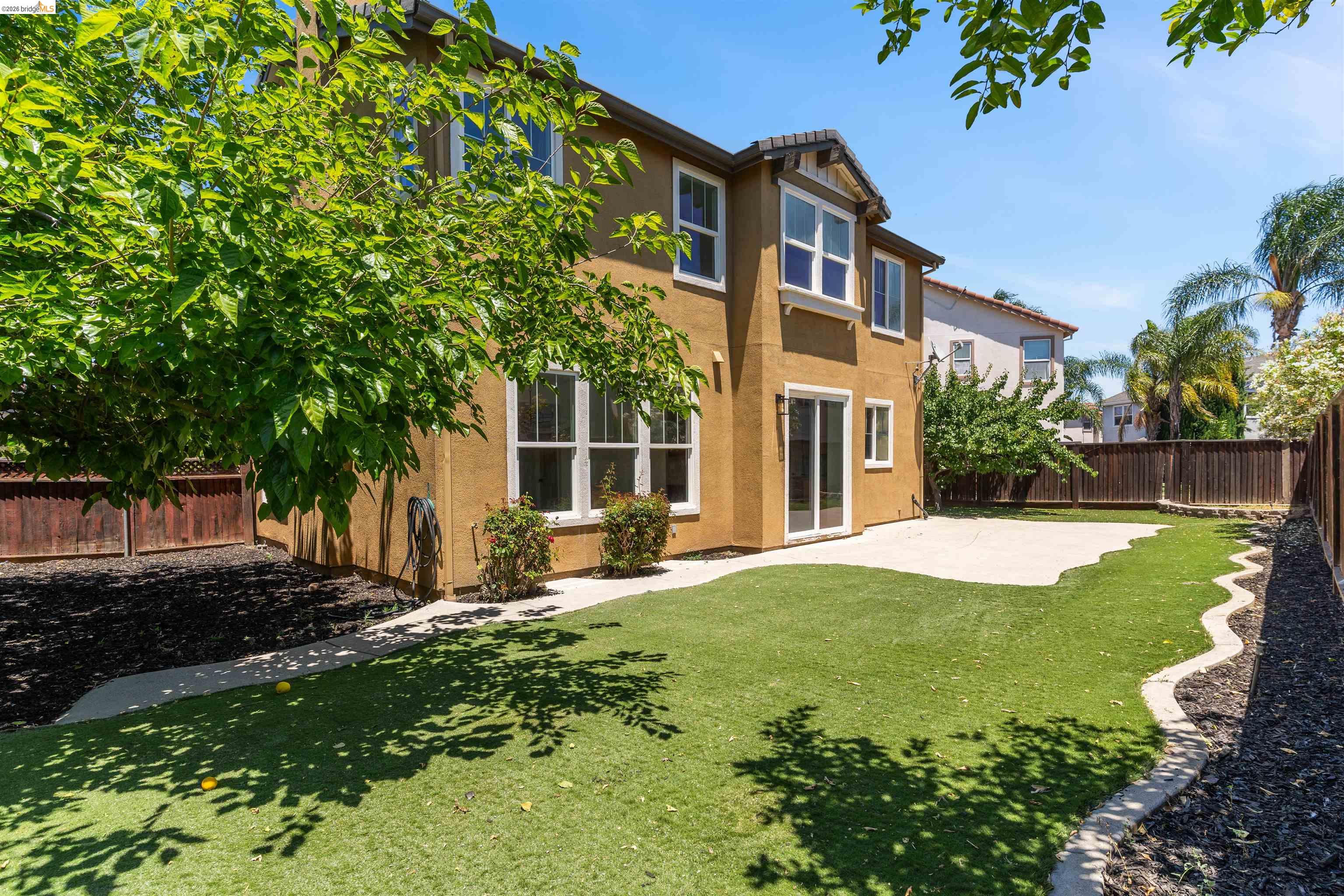 60 Narcissus Ct