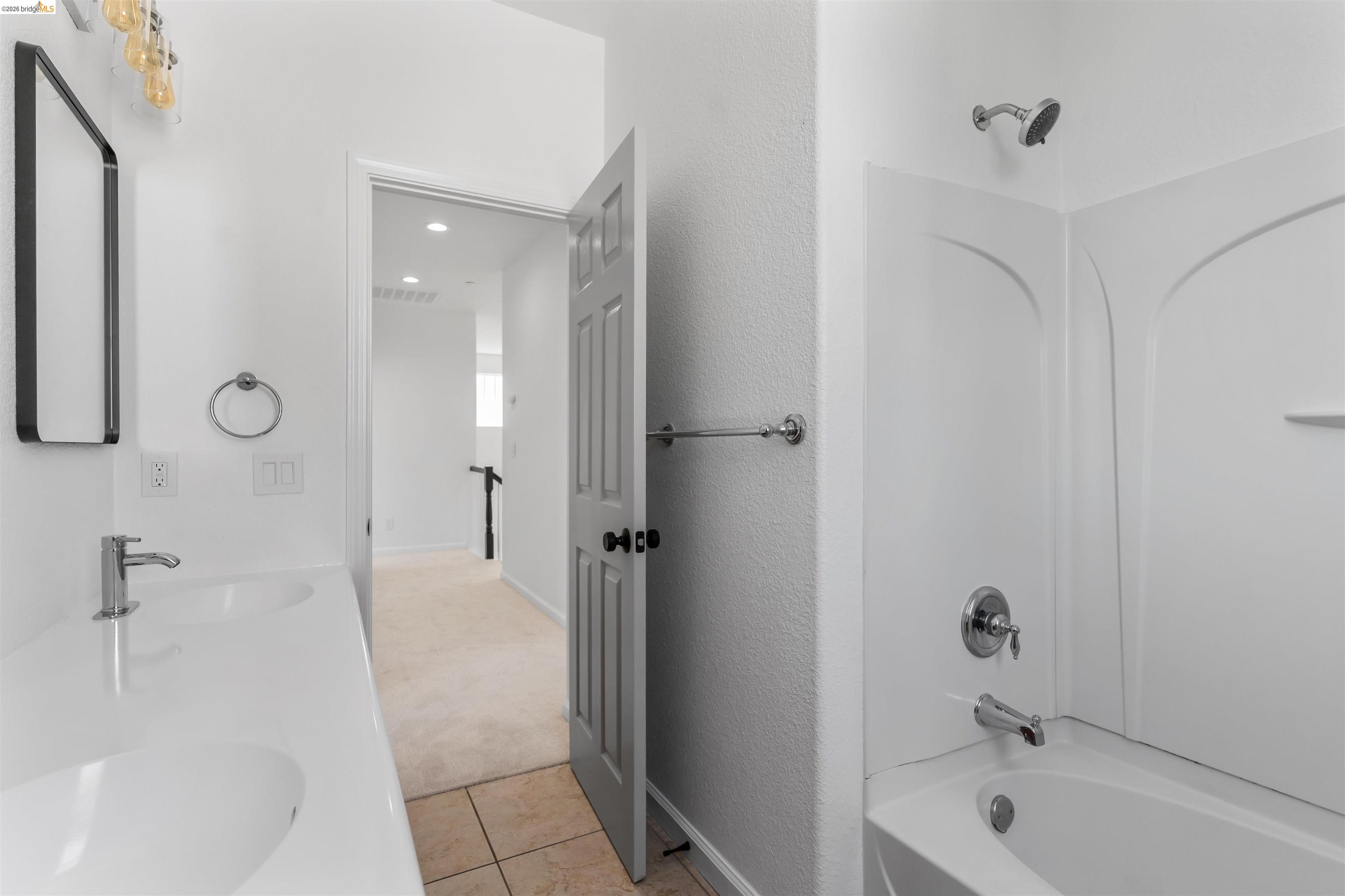 60 Narcissus Ct