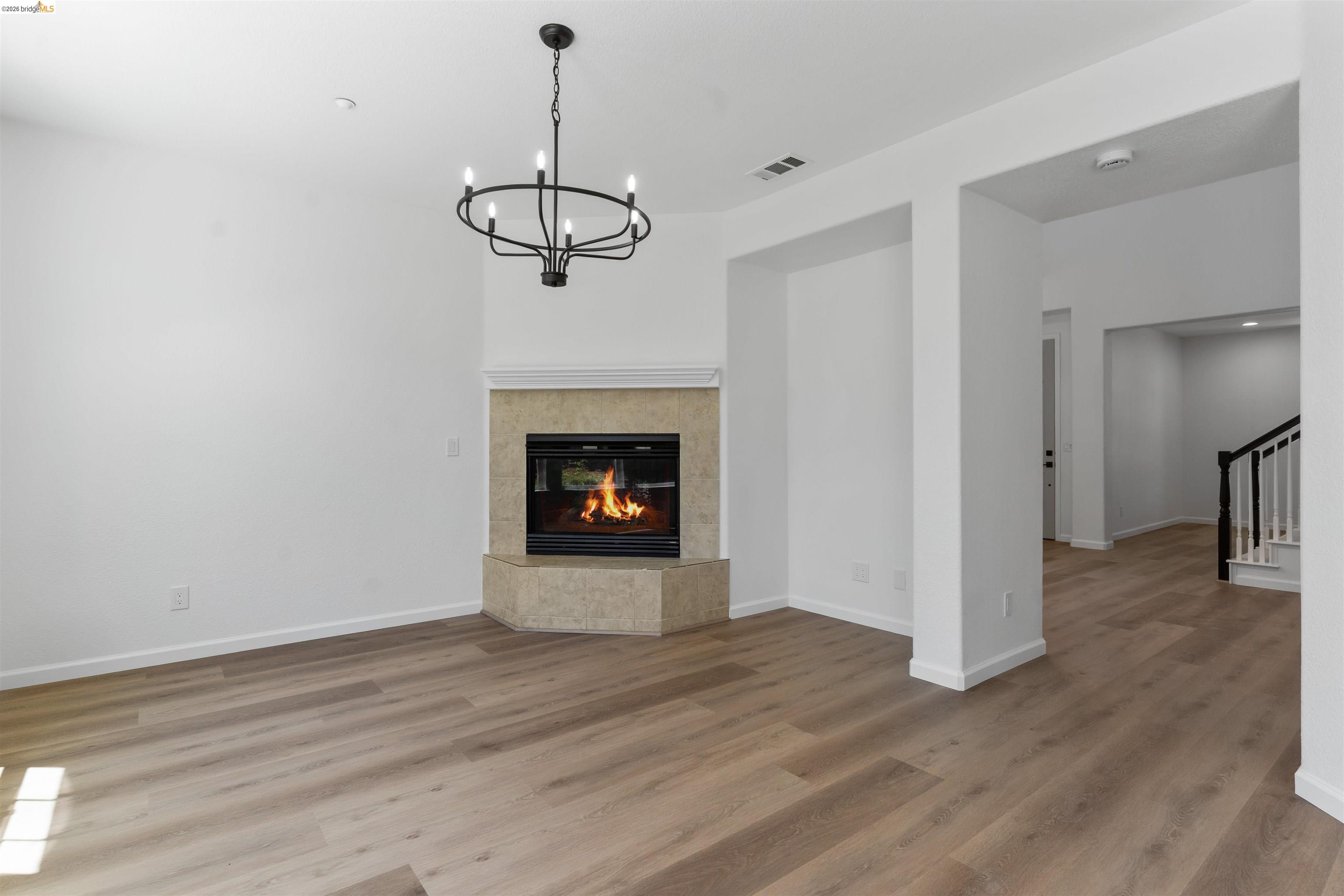 60 Narcissus Ct