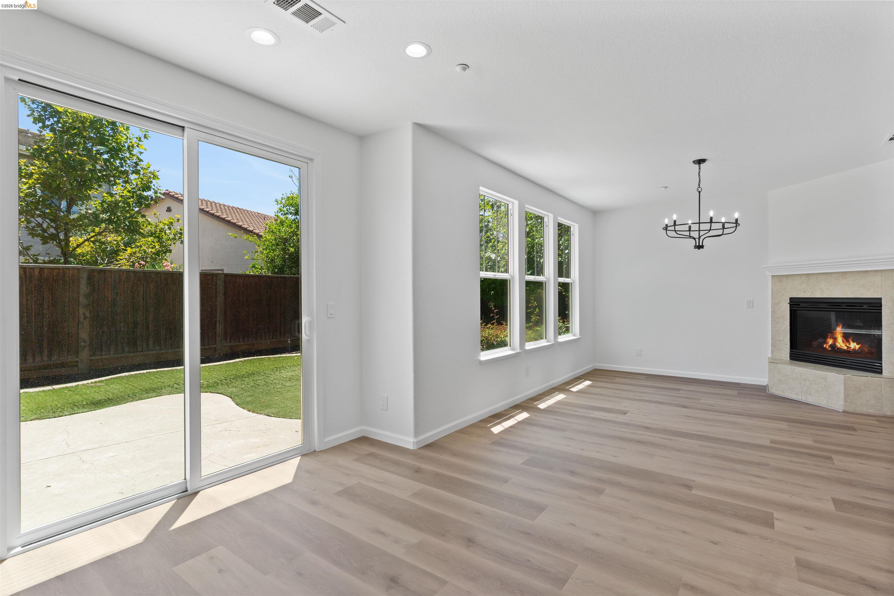 60 Narcissus Ct