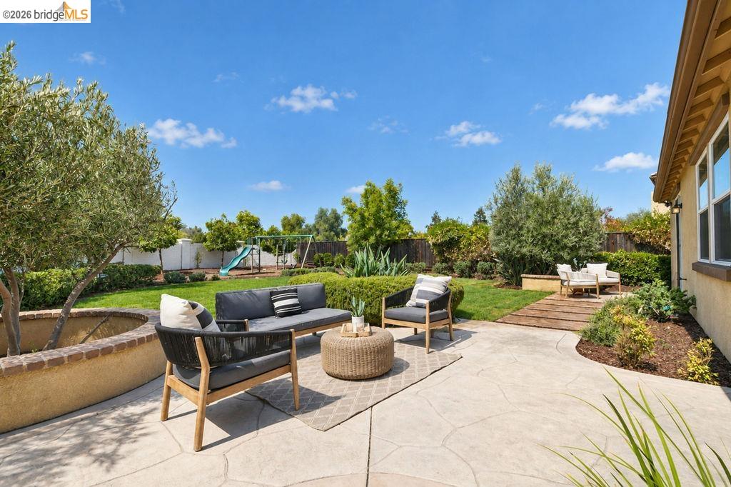 5457 Mountain Ridge Way
