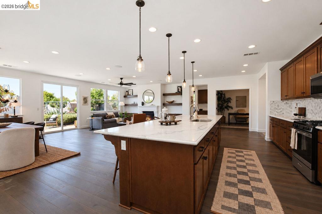 5457 Mountain Ridge Way