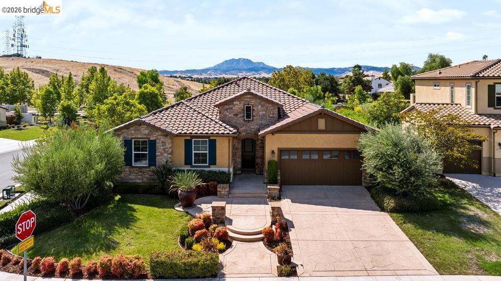 5457 Mountain Ridge Way