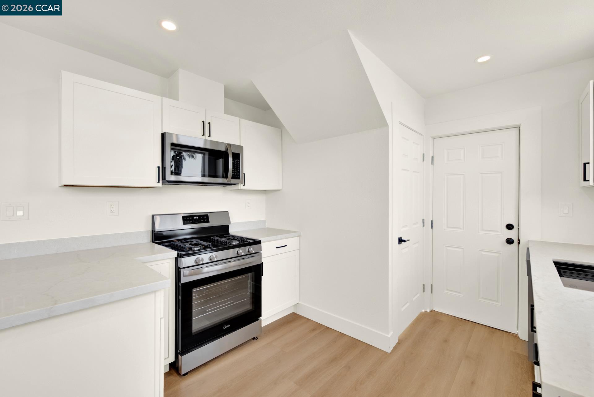101 B St