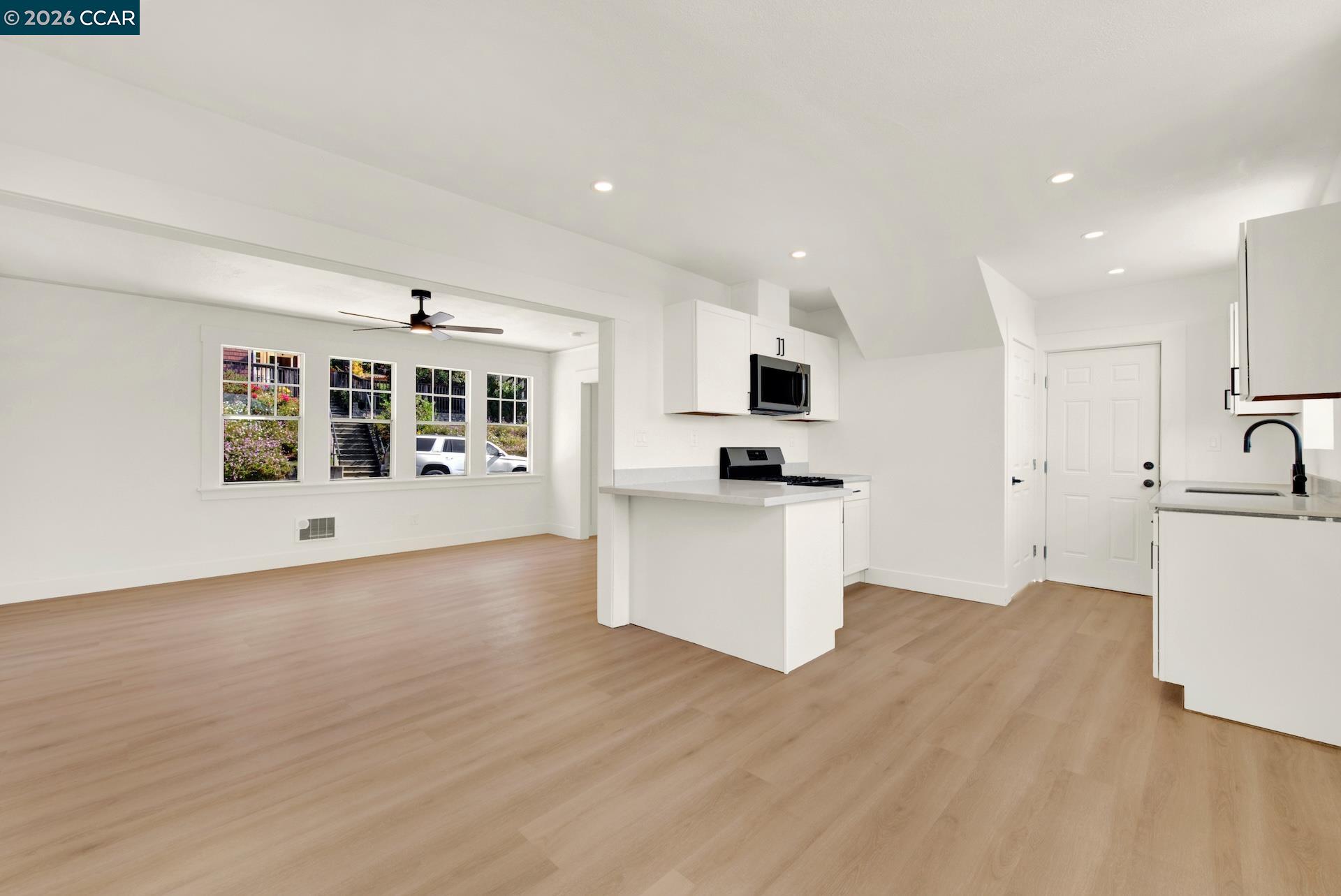 101 B St