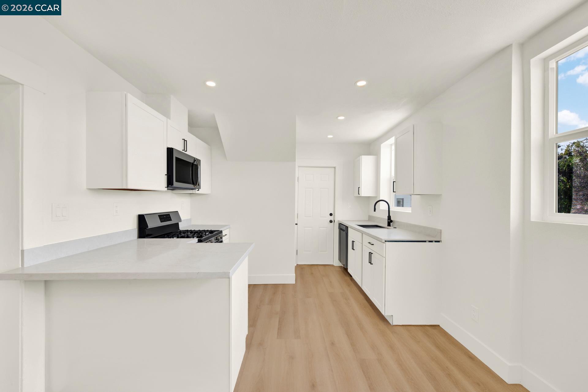 101 B St