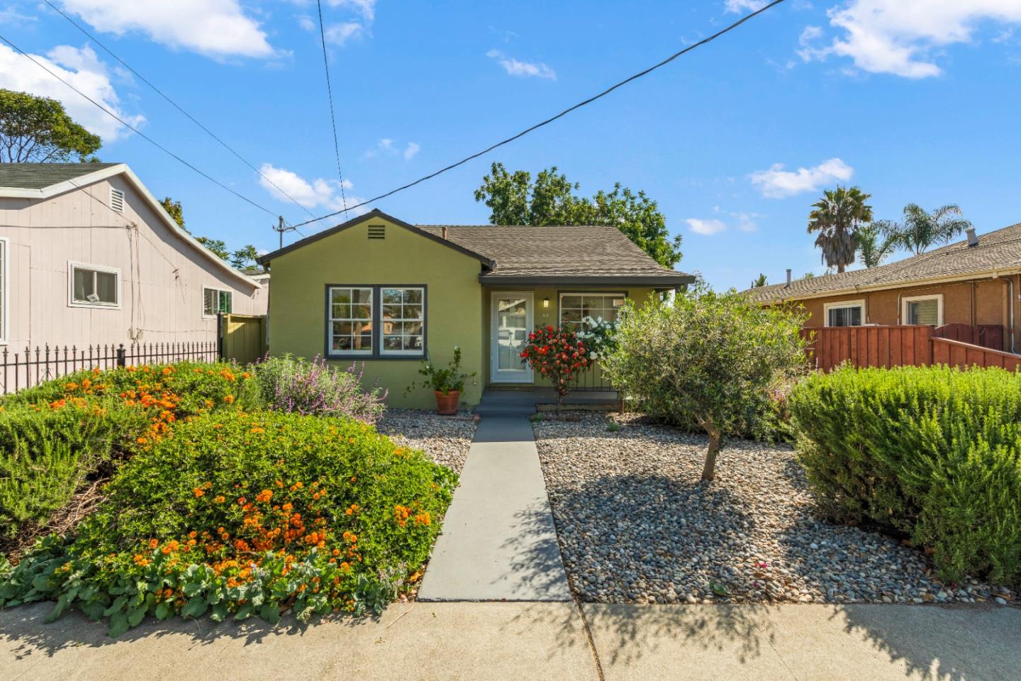 910 Vine Street