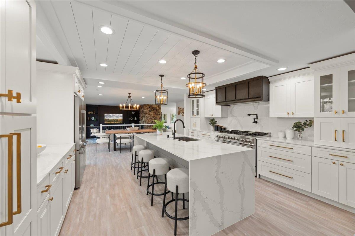 2915 Thomas Grade