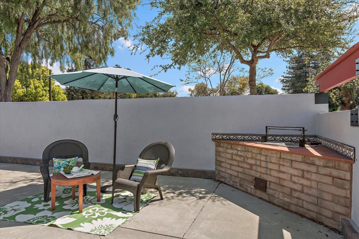 902 Blazingwood Drive