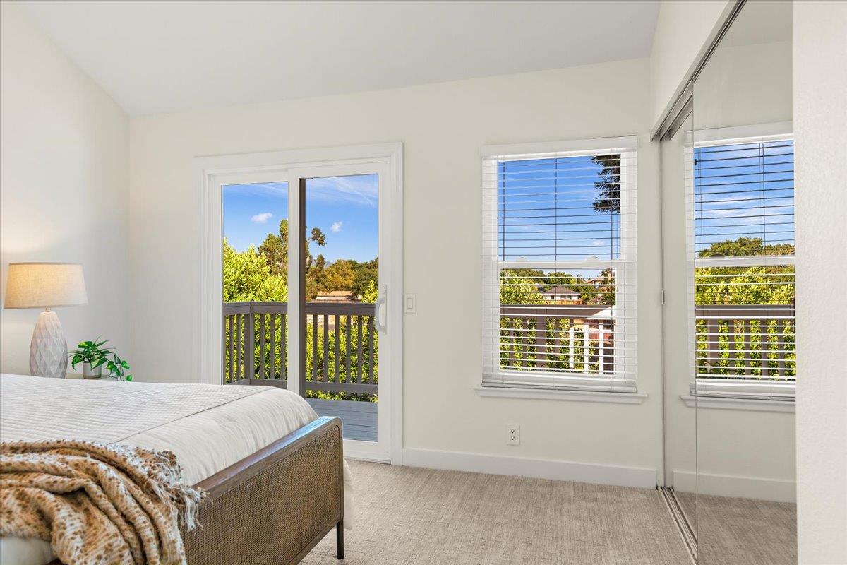 17380 Carriage Lamp Way