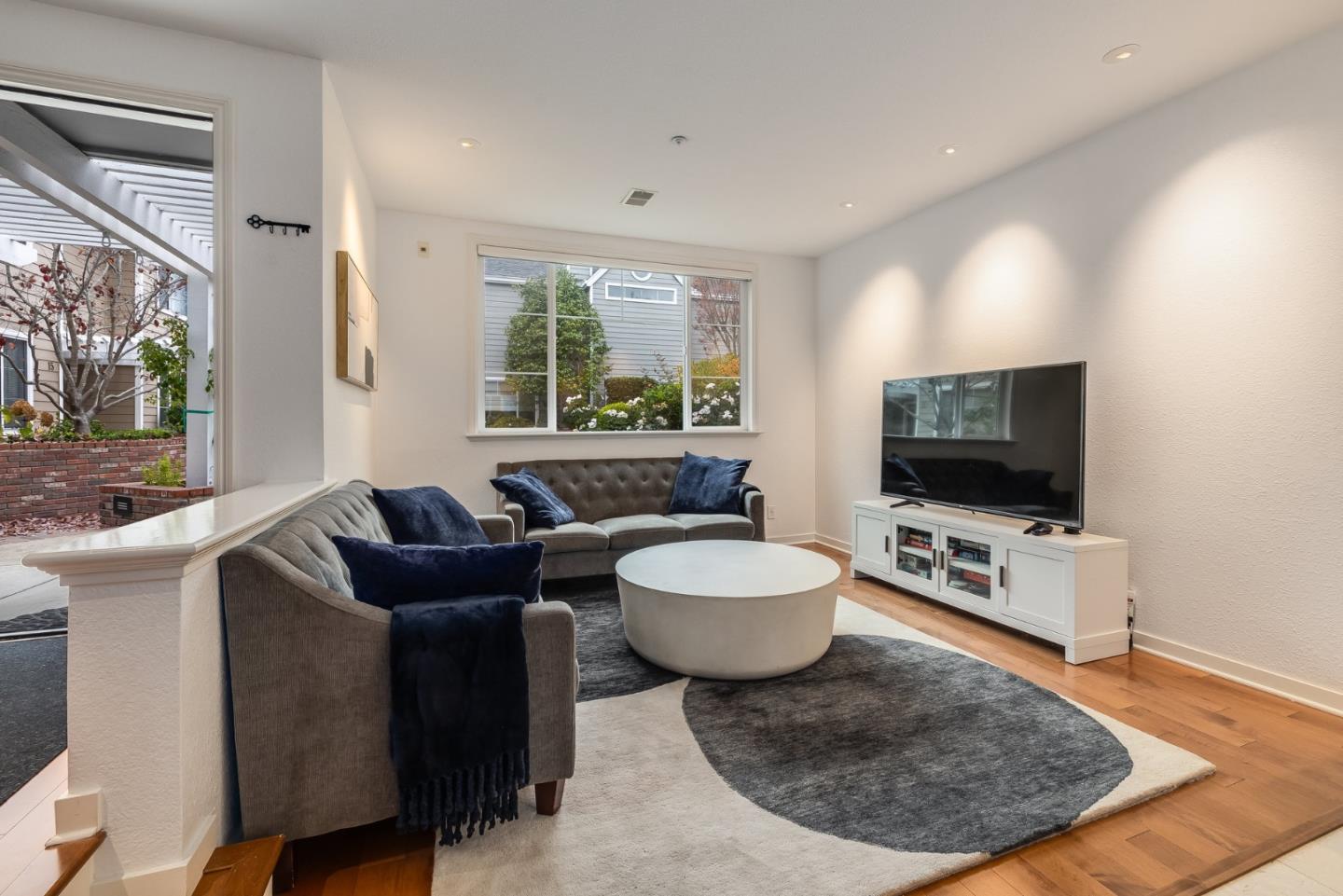 3421 El Camino Real # 11