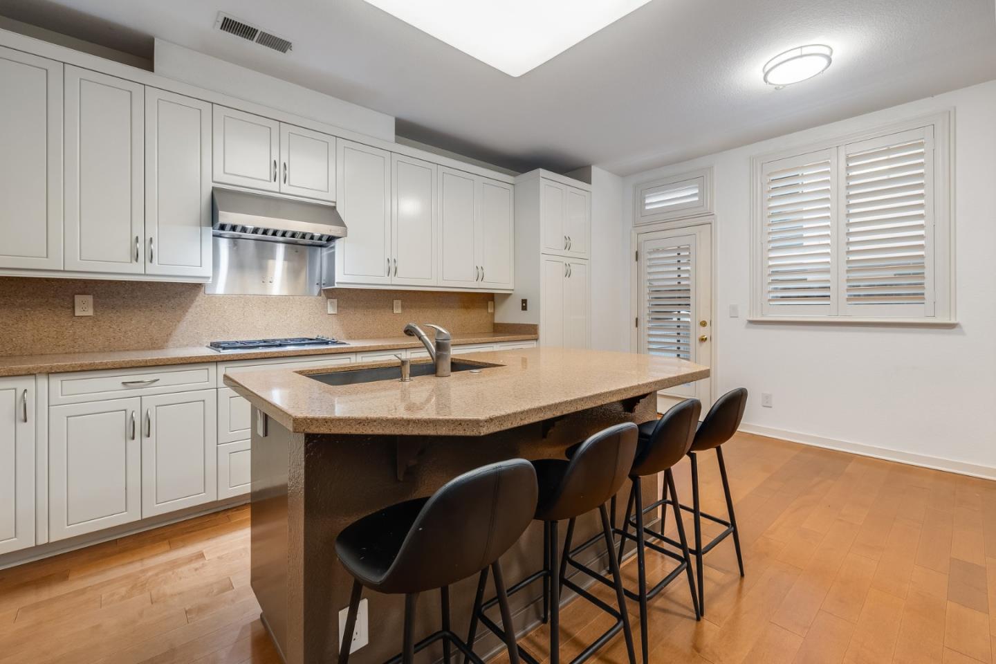 3421 El Camino Real # 11