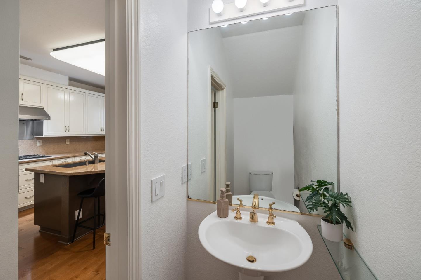 3421 El Camino Real # 11