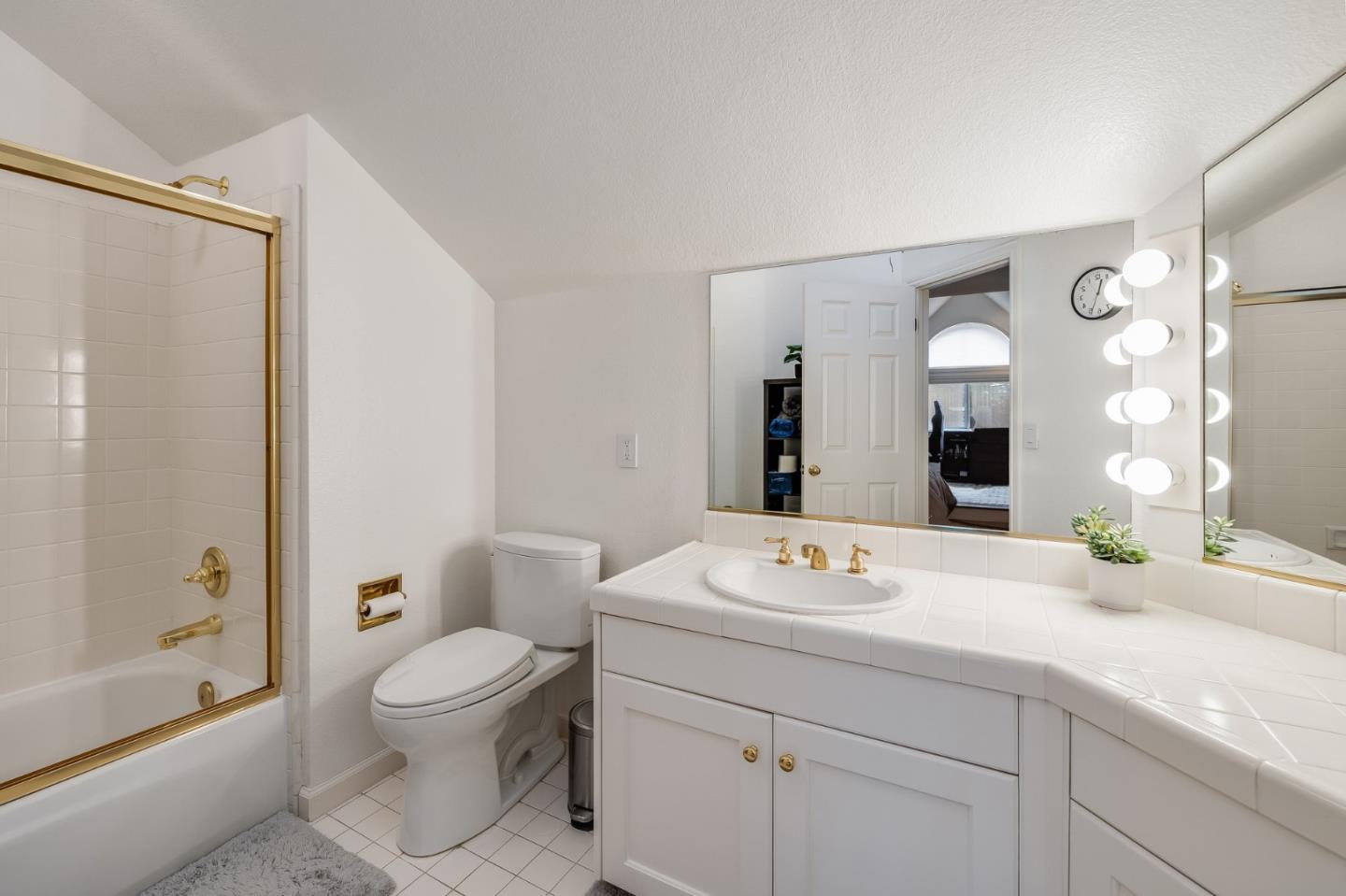 3421 El Camino Real # 11