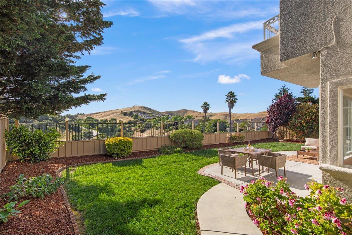 26214 Acclaim Court