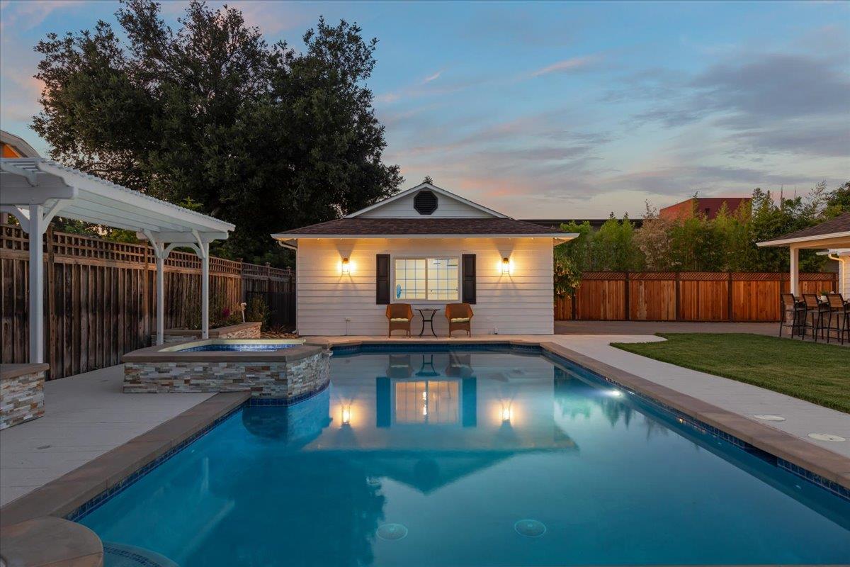 1361 Flora Avenue