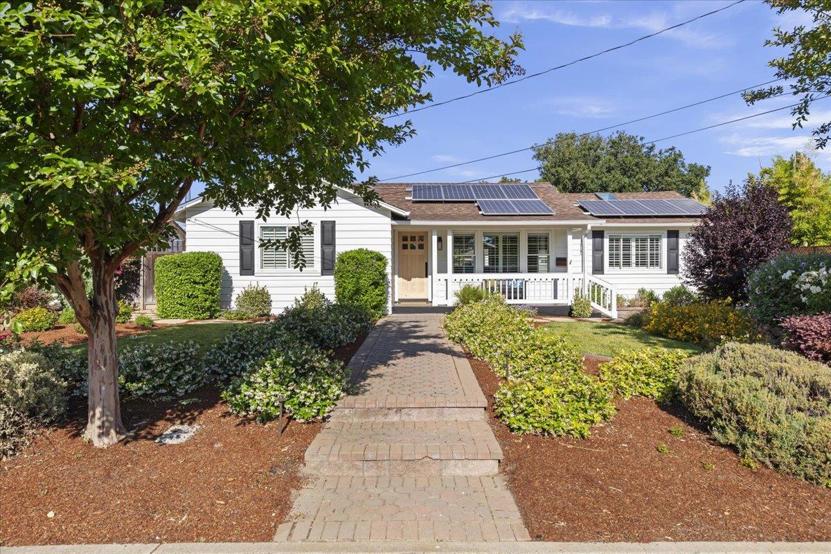 1361 Flora Avenue