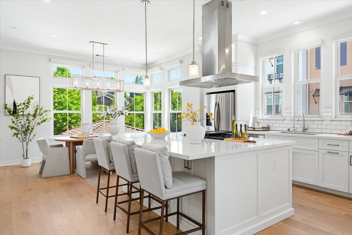 2360 Toledo Terrace
