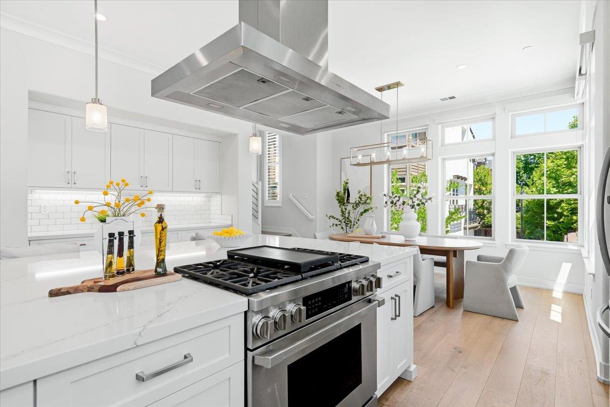 2360 Toledo Terrace