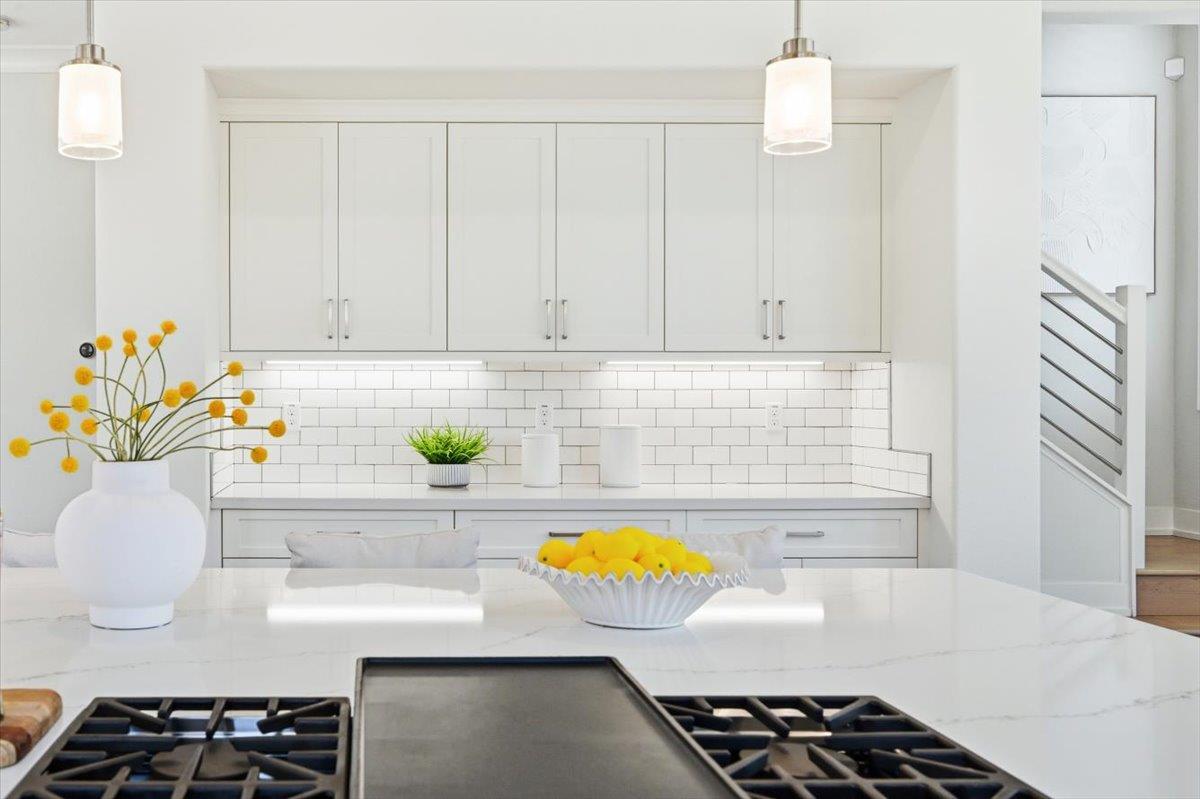 2360 Toledo Terrace