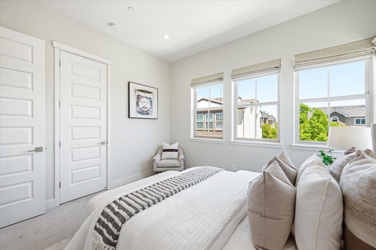 2360 Toledo Terrace