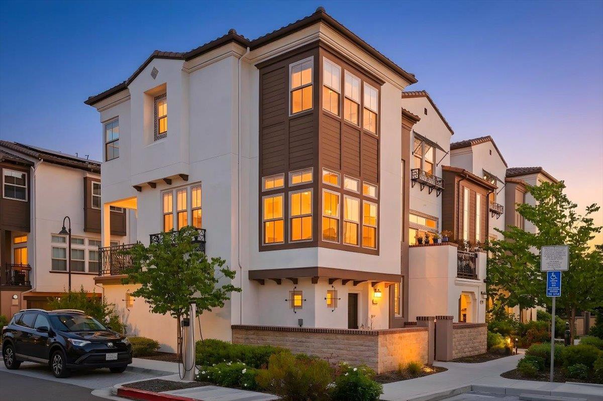2360 Toledo Terrace