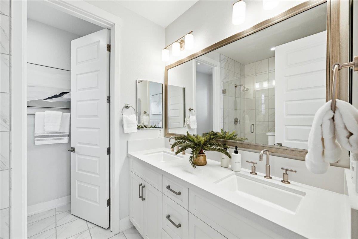 2360 Toledo Terrace