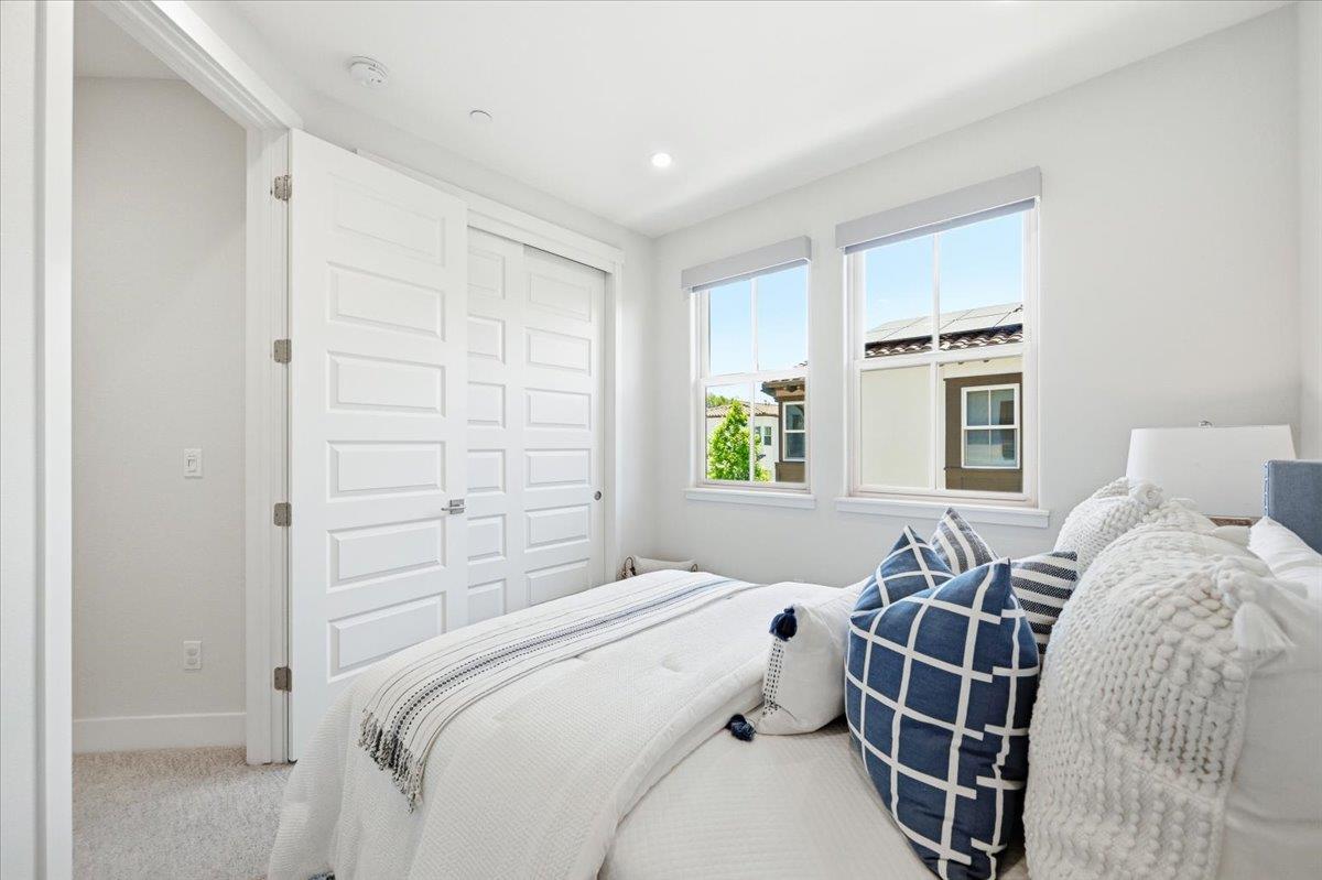 2360 Toledo Terrace