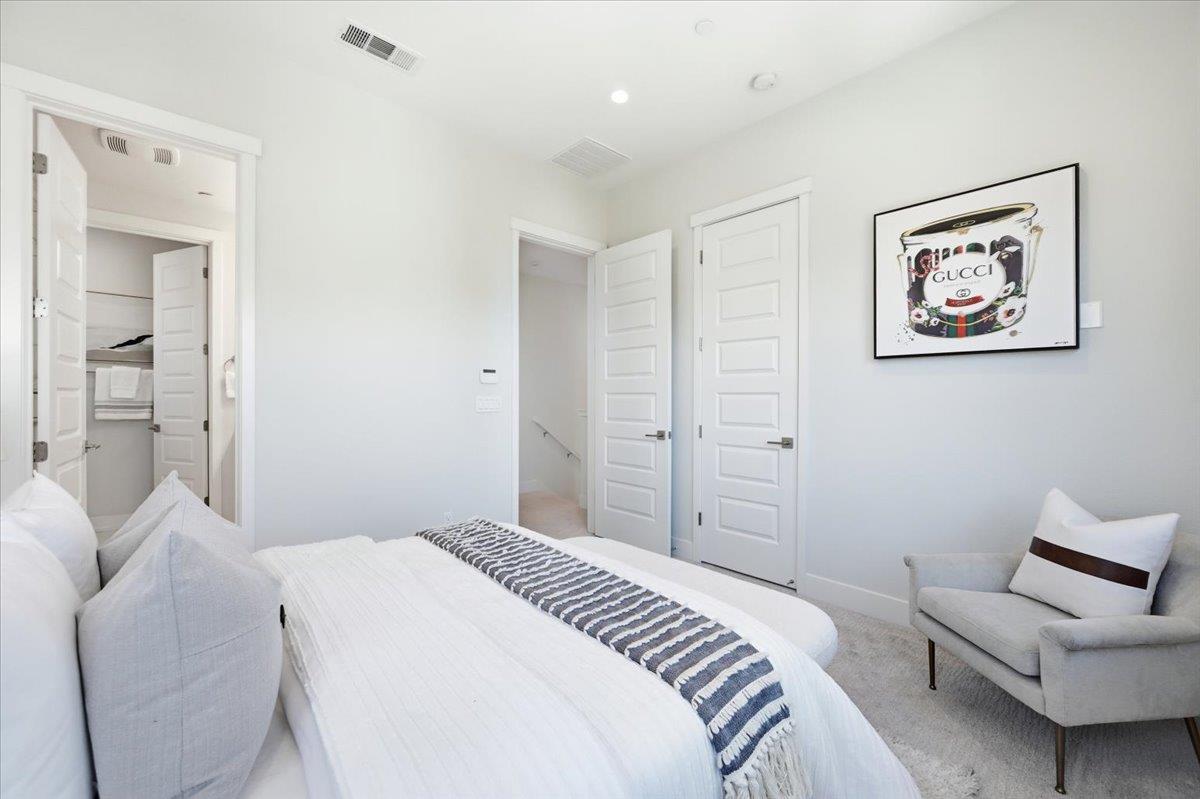 2360 Toledo Terrace