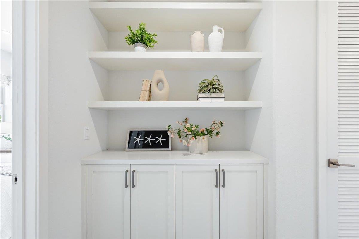 2360 Toledo Terrace
