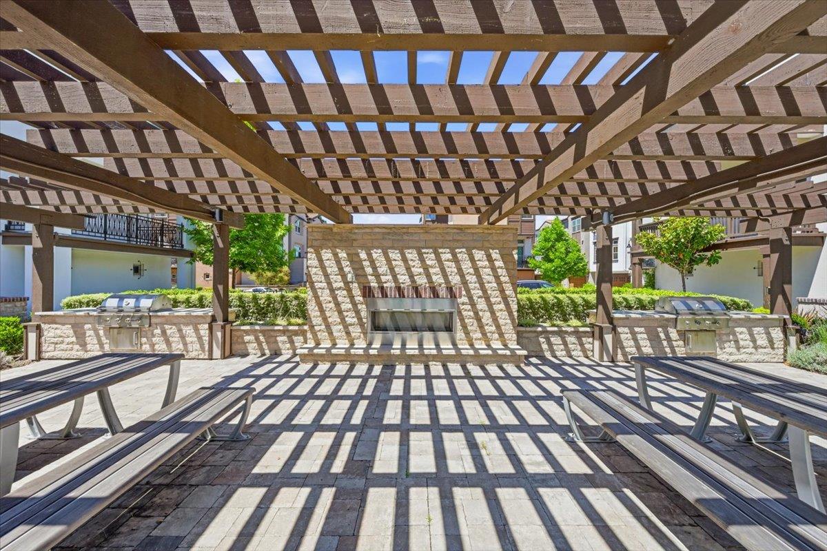 2360 Toledo Terrace
