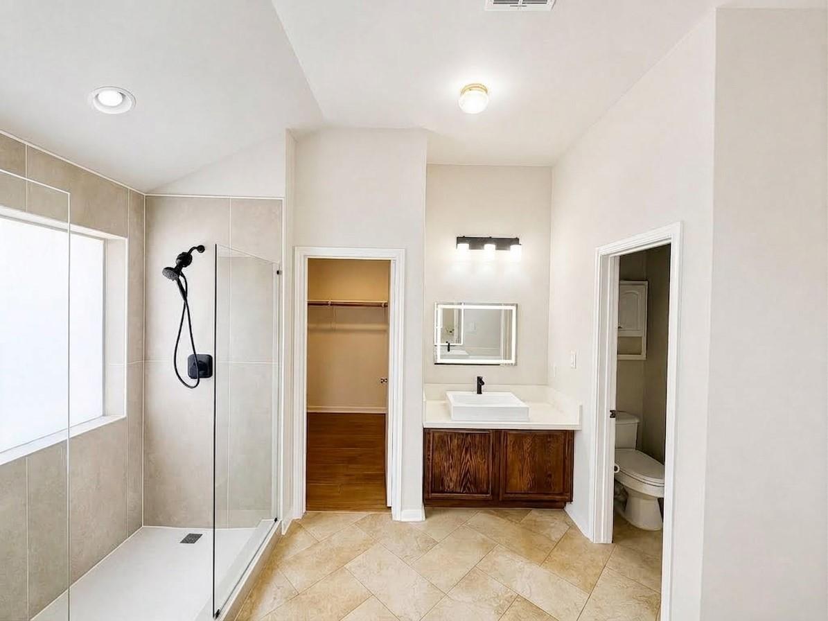 2111 Wheaton TRL