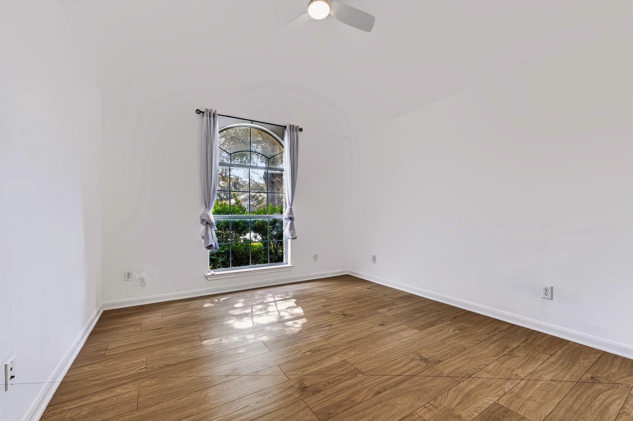 2111 Wheaton TRL