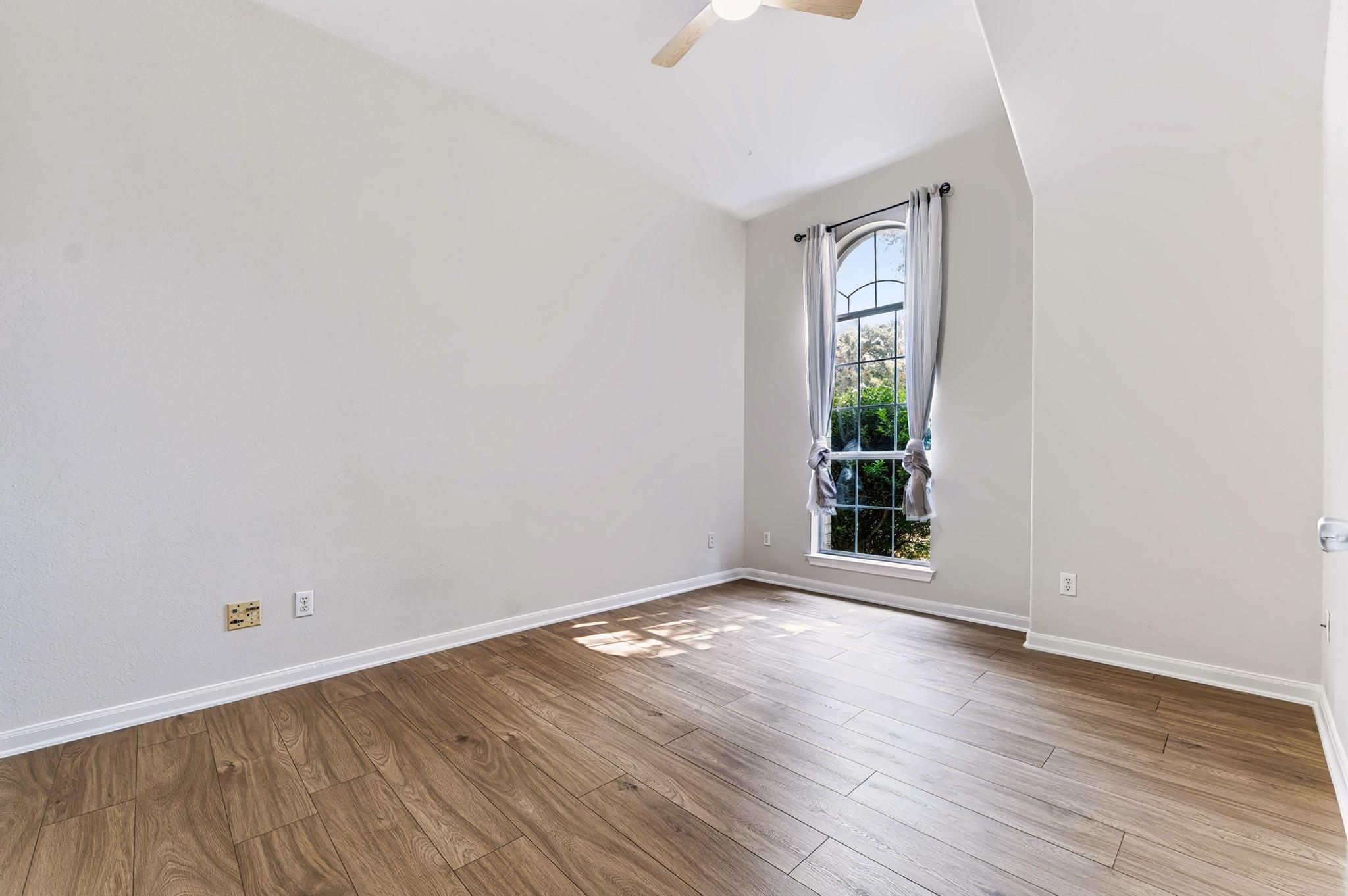 2111 Wheaton TRL
