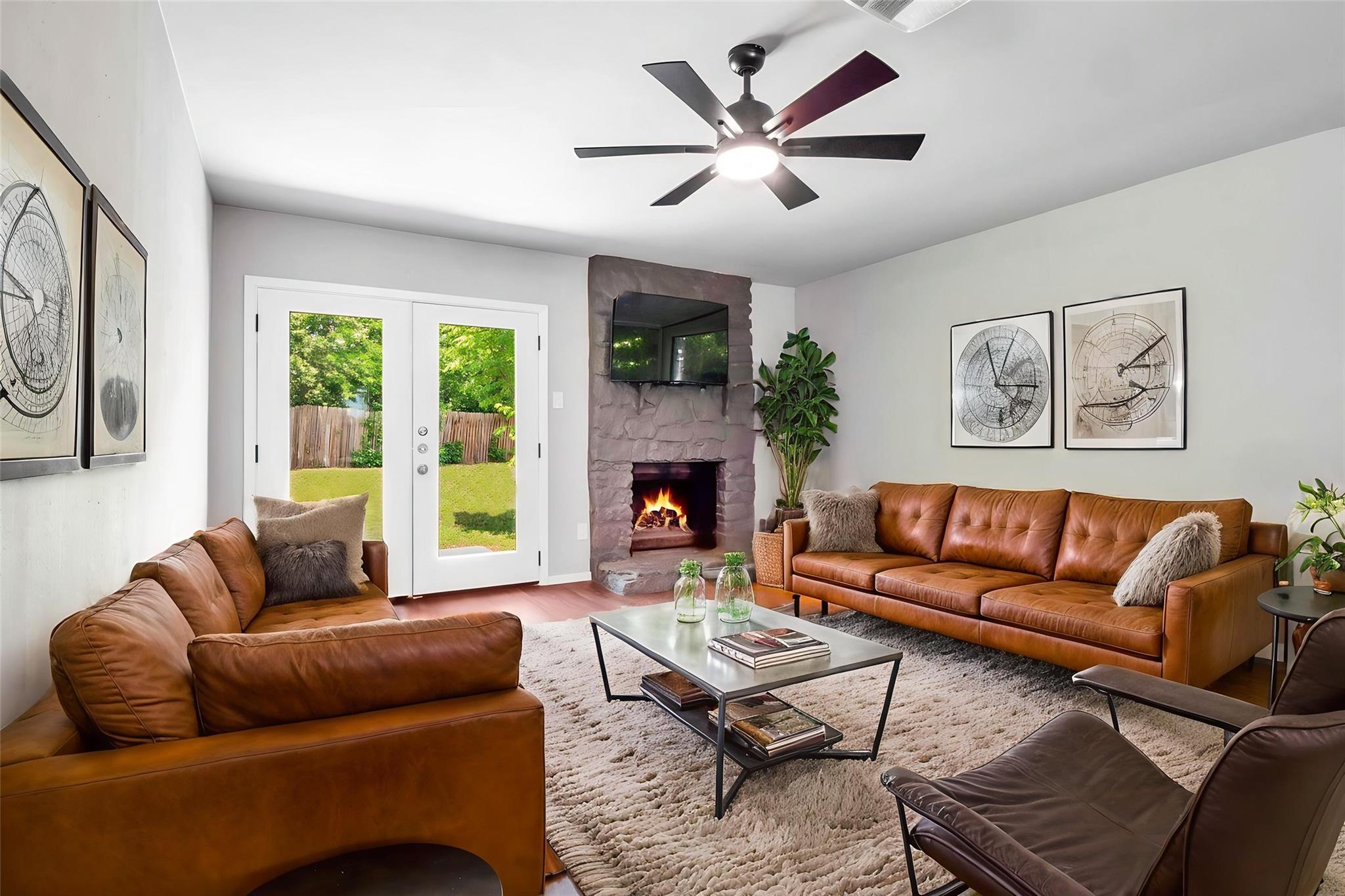 606 Elderberry CV
