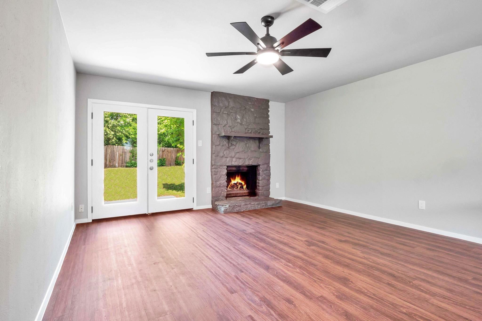 606 Elderberry CV