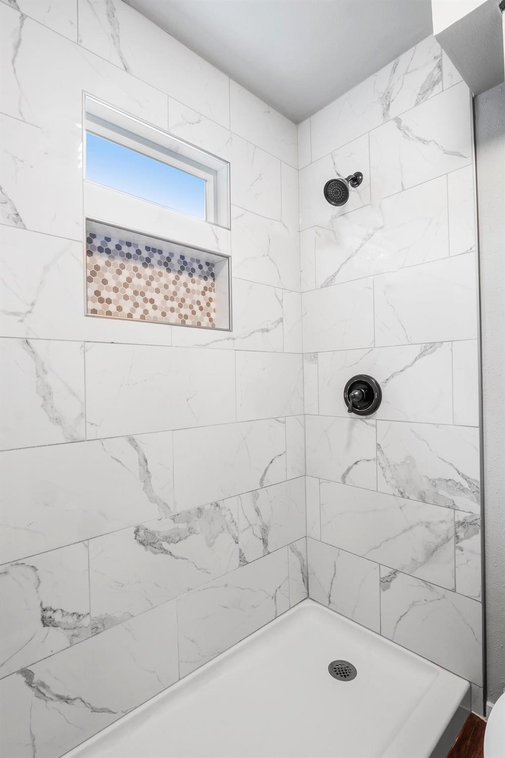 606 Elderberry CV