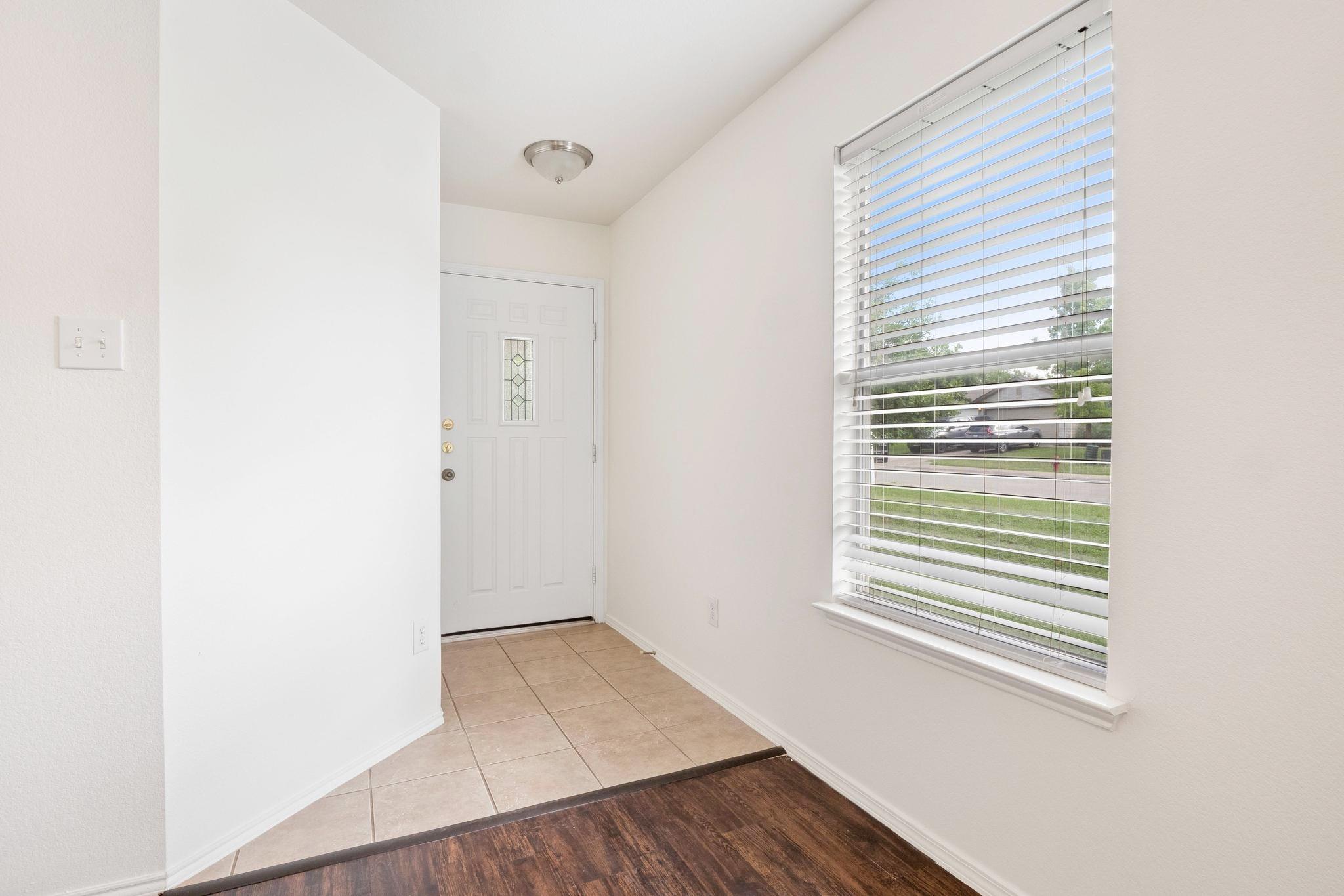 109 Onyx Lake DR