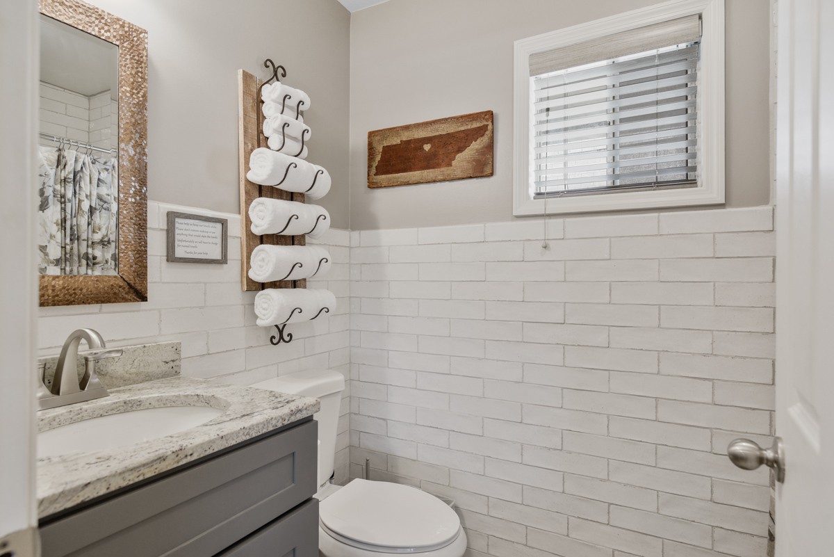 803 Hillview Hts Unit: 207