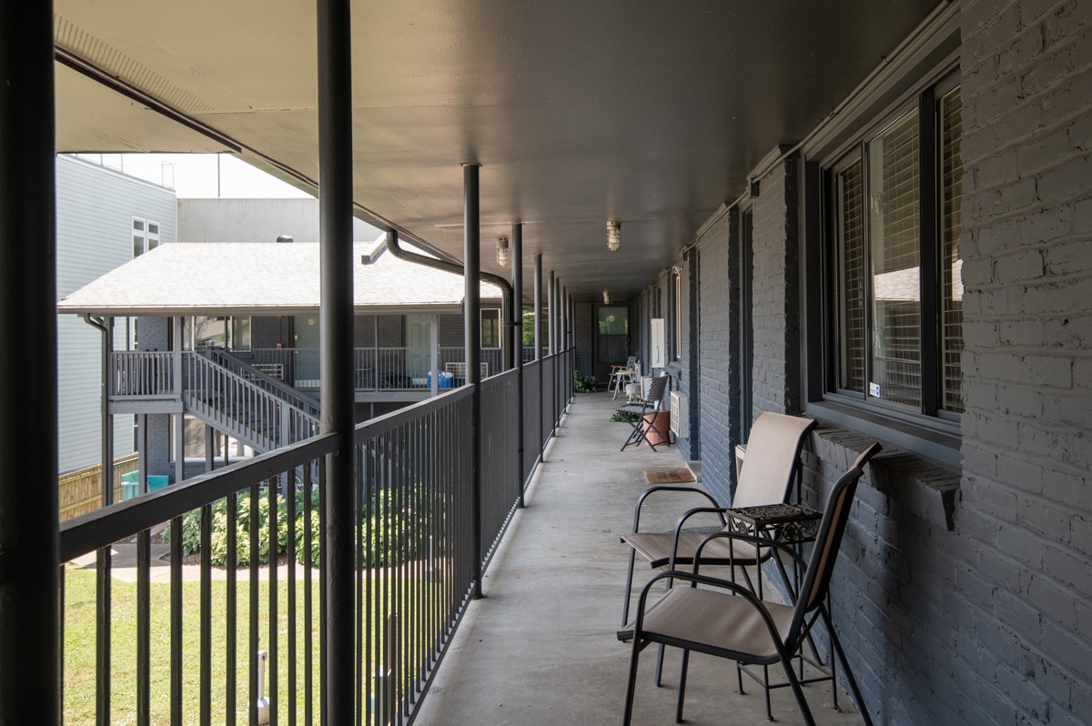 803 Hillview Hts Unit: 207