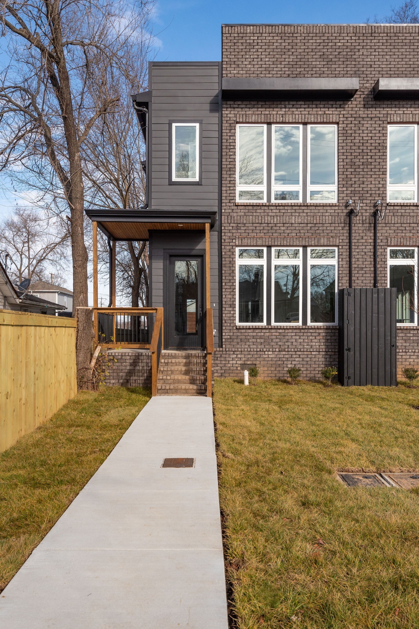 1724 Pecan St Unit: 2