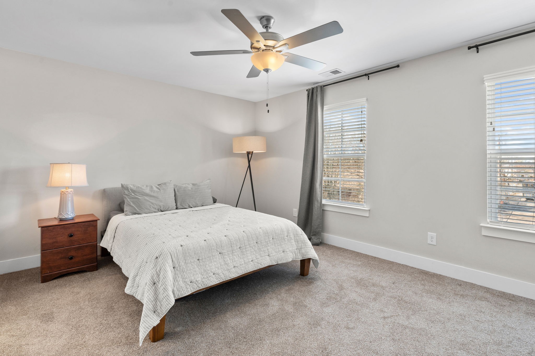 2044 Village Park Cir