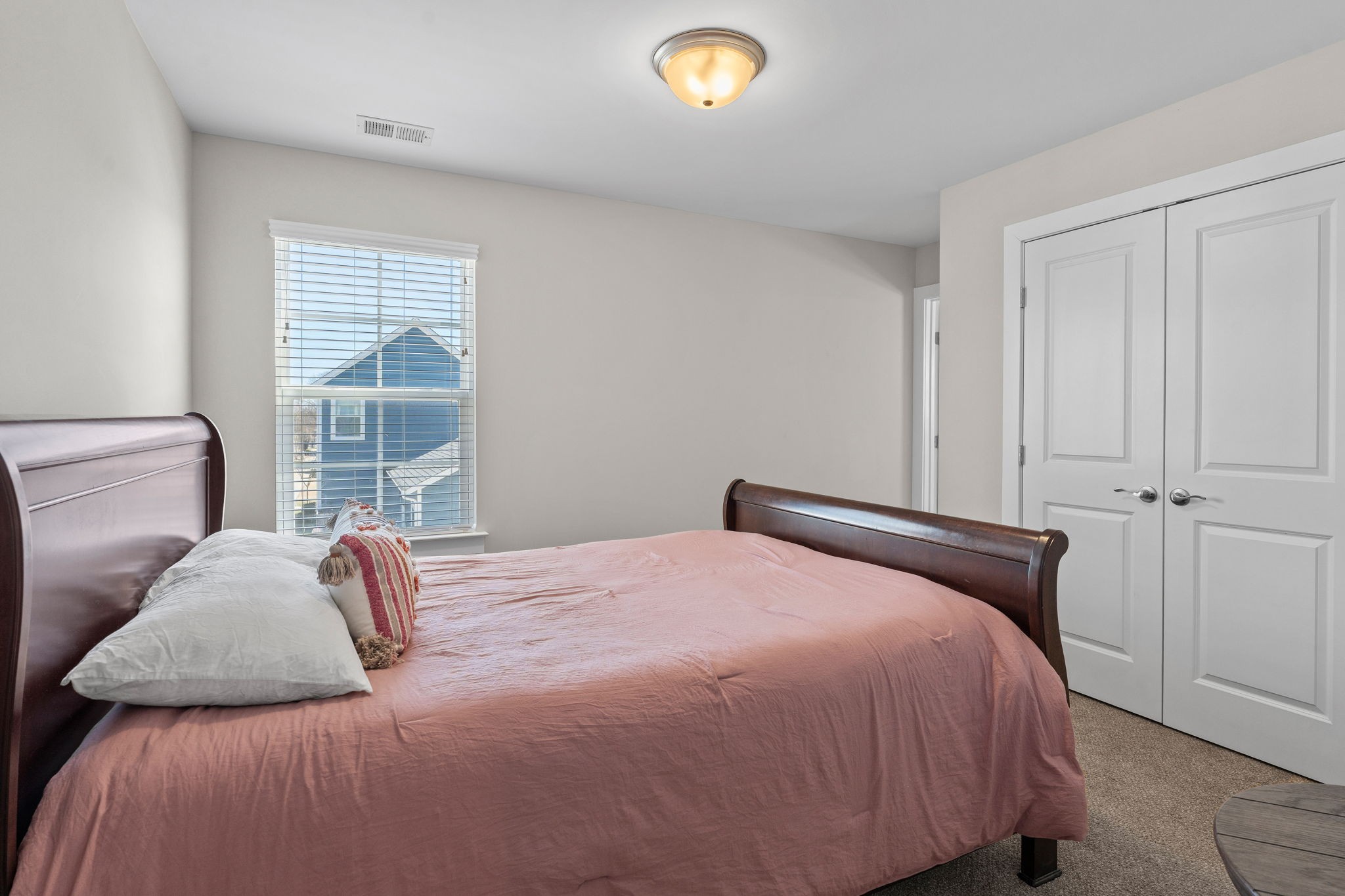 2044 Village Park Cir