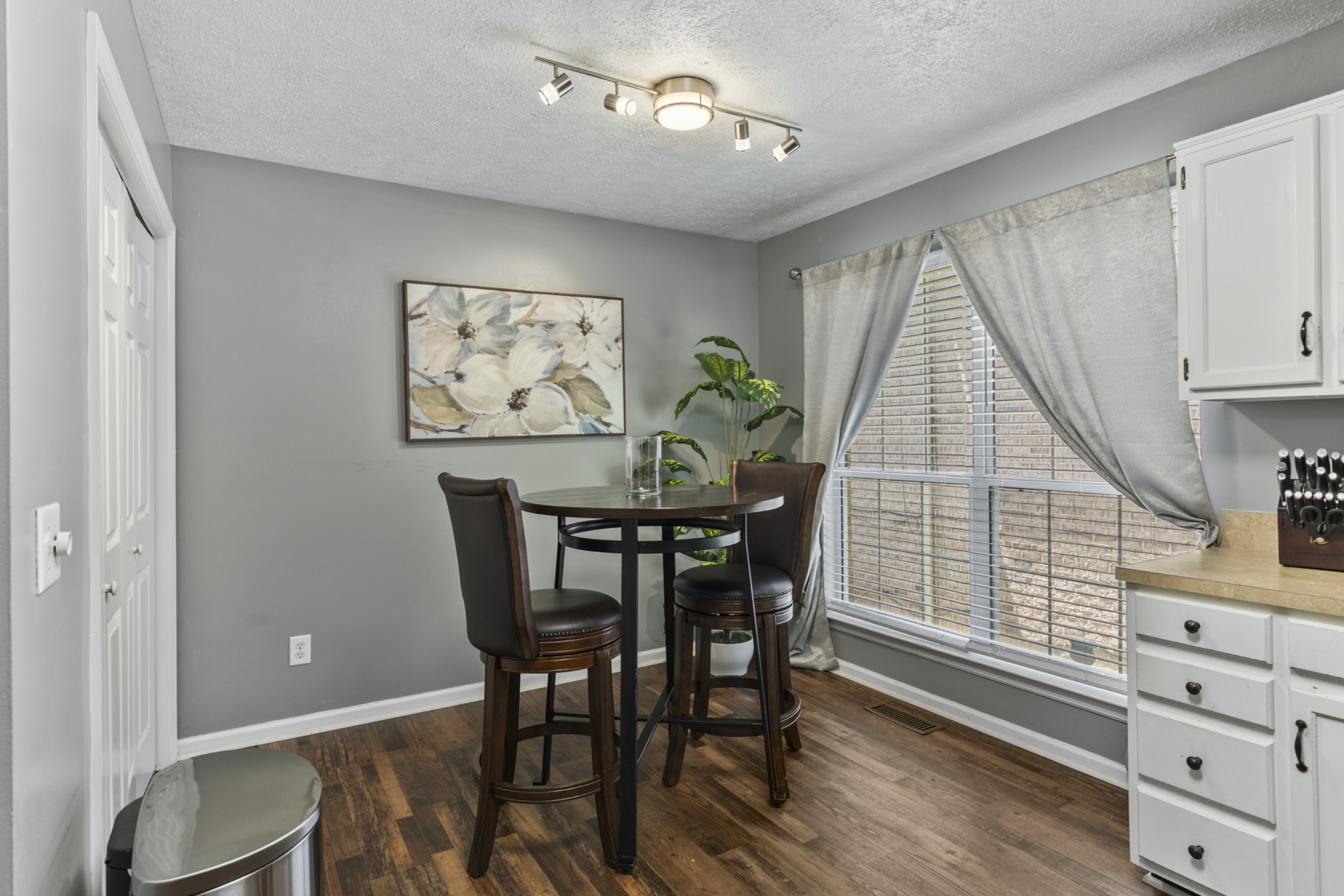 5156 W Oak Highland Dr