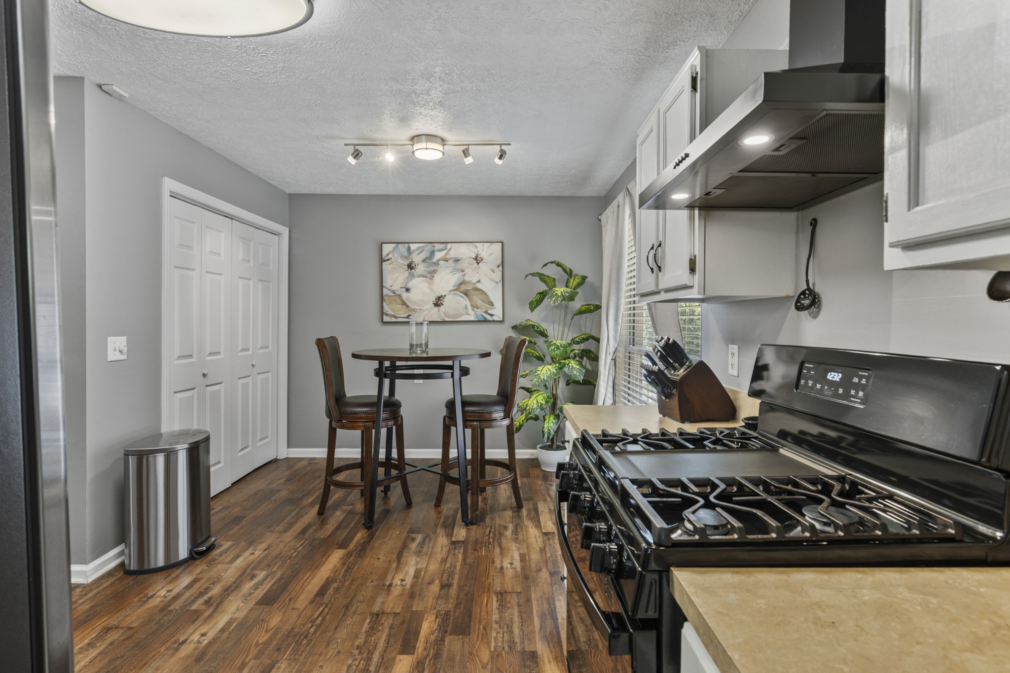 5156 W Oak Highland Dr