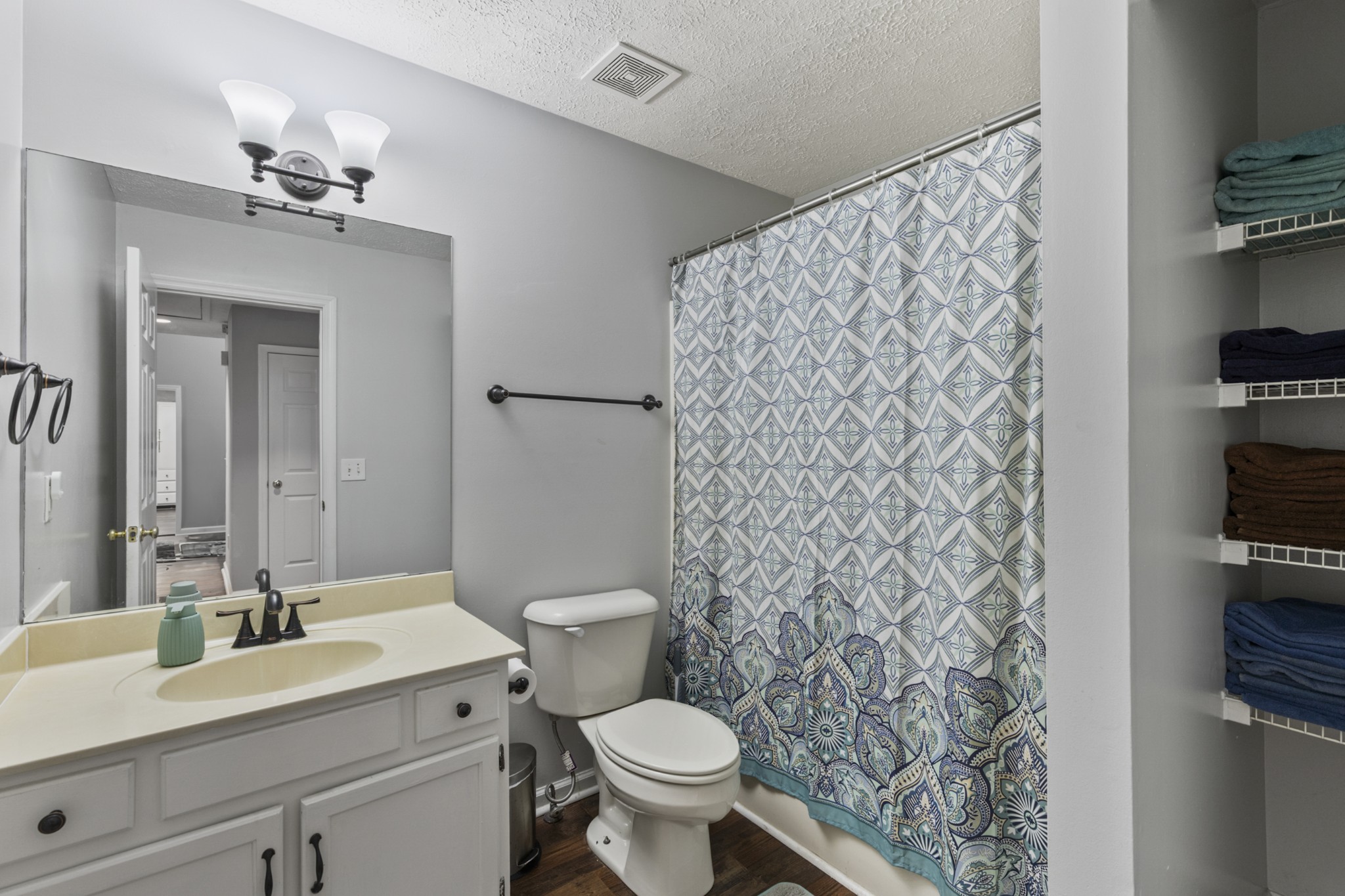 5156 W Oak Highland Dr