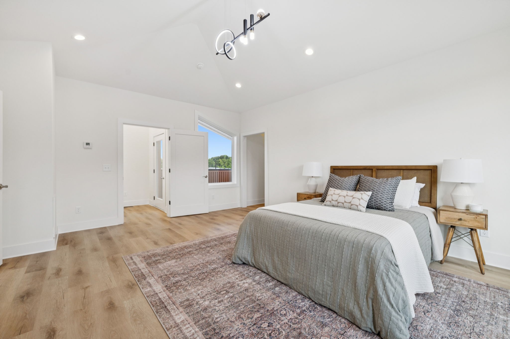 1117B Chester Ave Unit: B