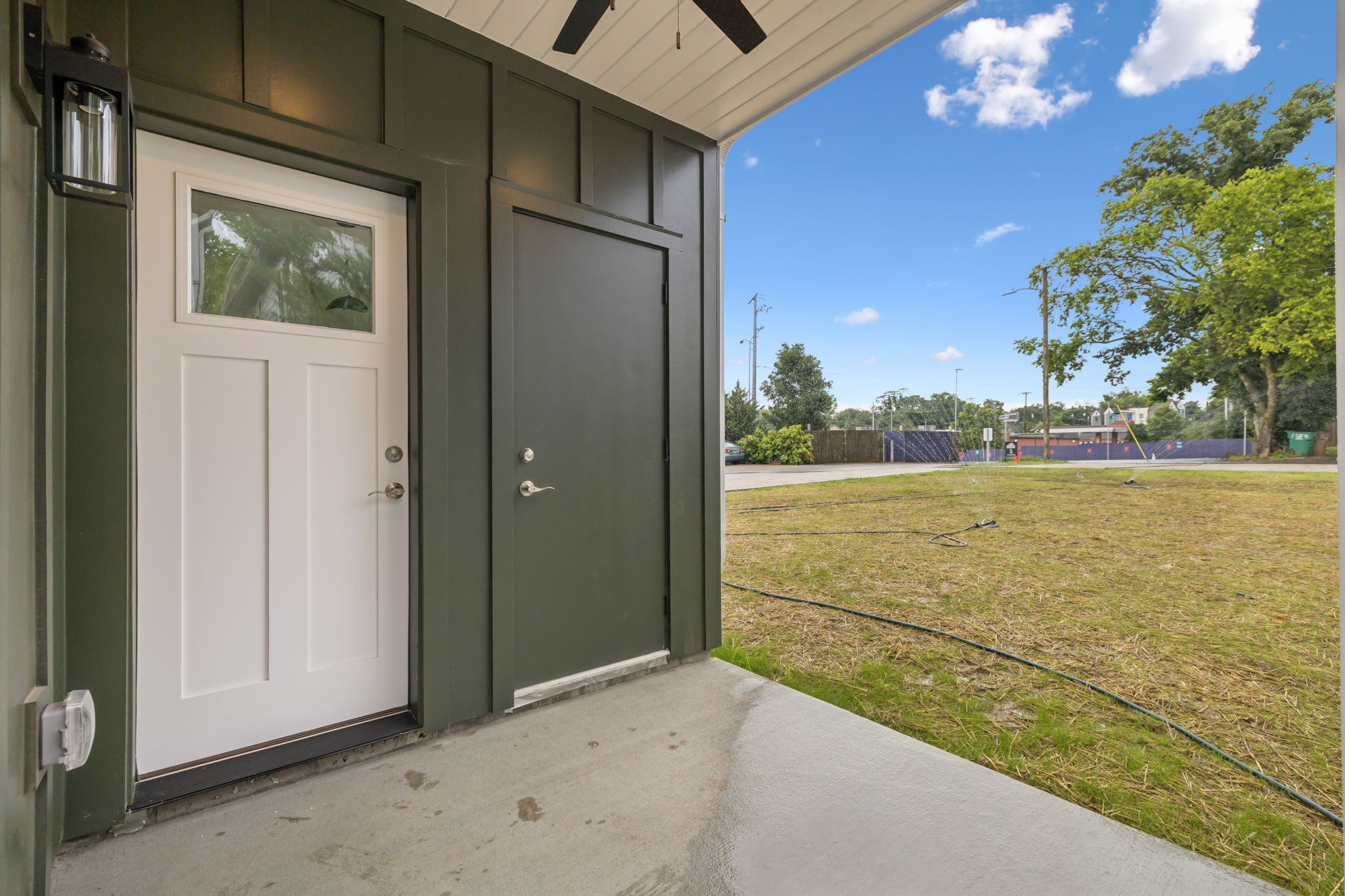 1117B Chester Ave Unit: B